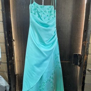 Aquamarine Prom Dreas